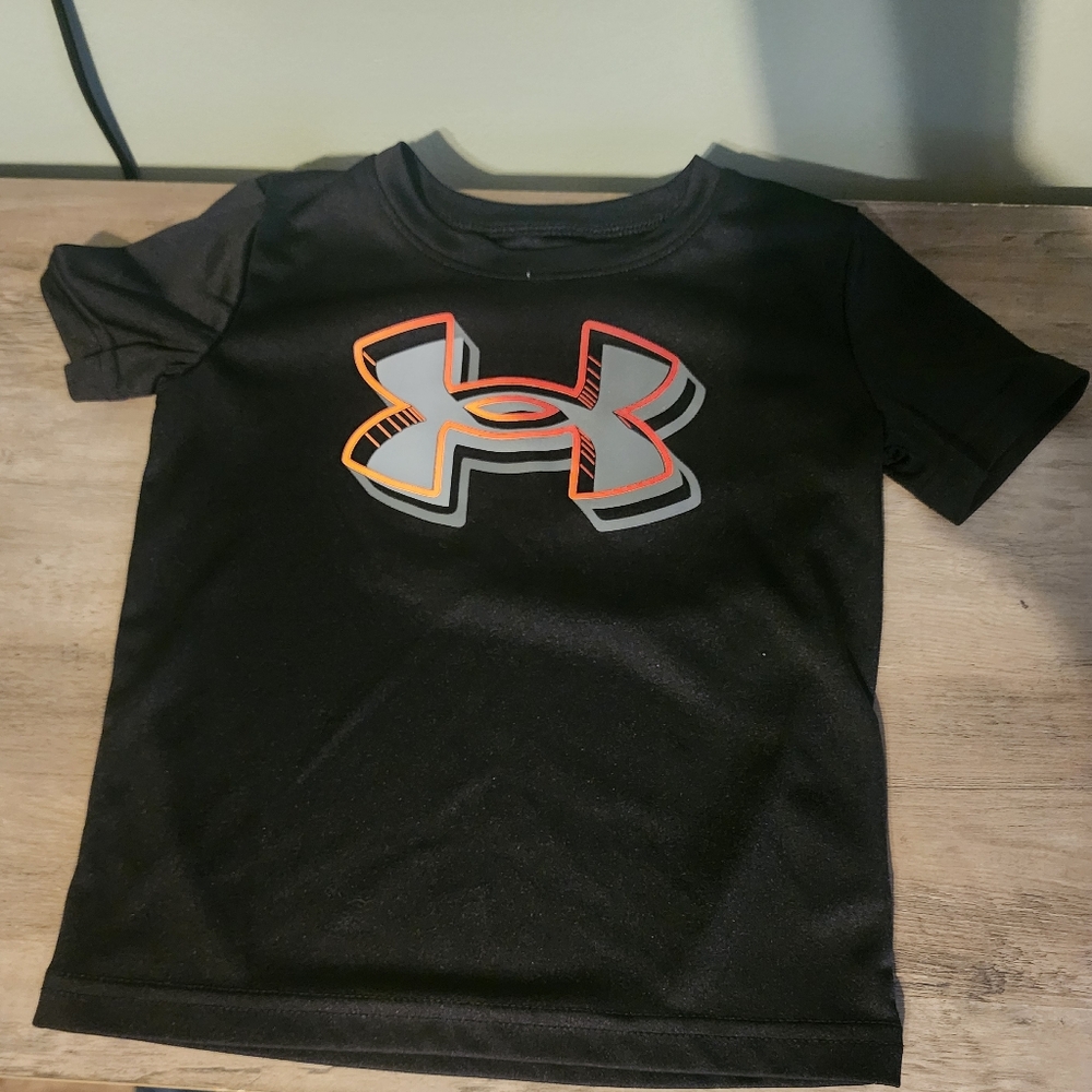 Under Armour Kids Black T-Shirt 3t